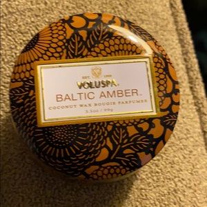 Voluspa Petite Tin  Baltic Amber Candle